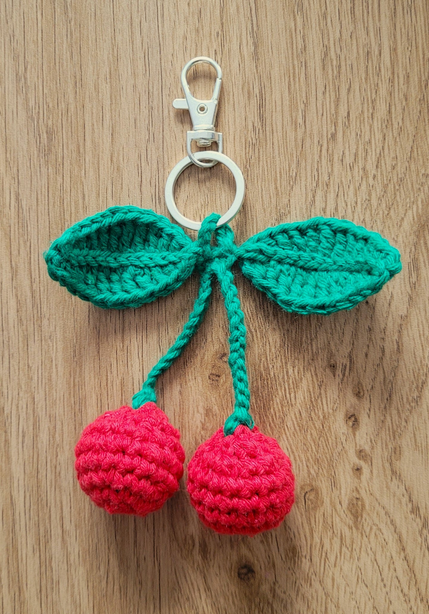 porte clé argenté cerise